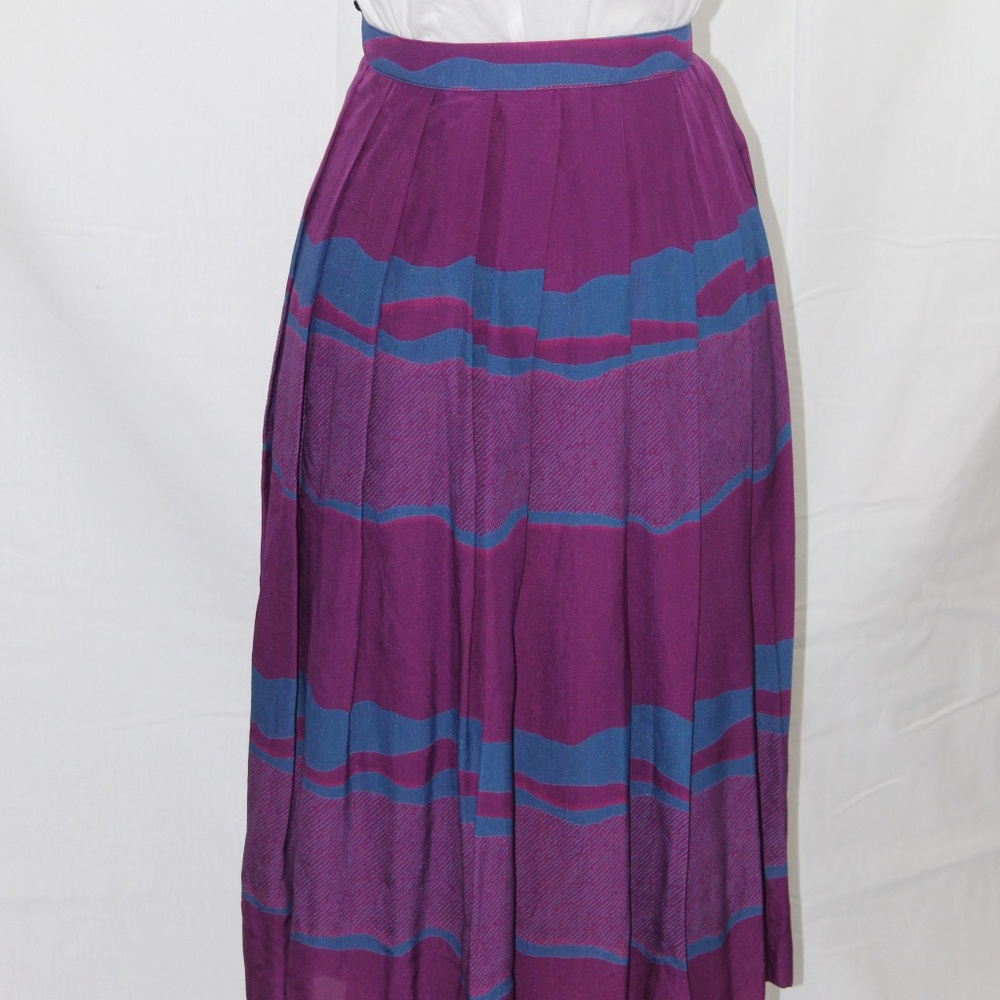 Vera Mont Pleated Skirt